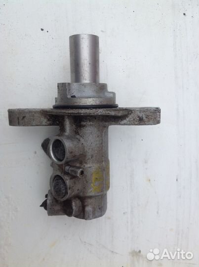 Главный тормозной цилиндр Nissan X-Trail Т 32