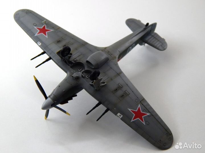 Модель самолёта f4u масштаб 1/72 фирма 