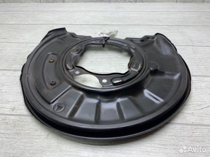 Пыльник тормозного диска задний правый Mercedes