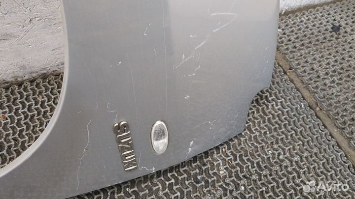 Крыло Suzuki Liana, 2005