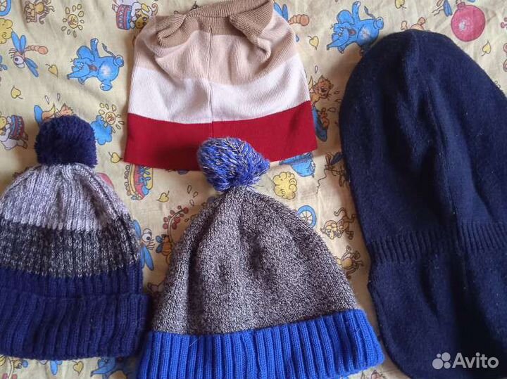 Шапки д/мальчика 7-9 лет