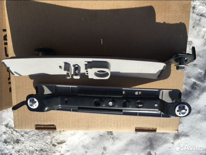 Регулятор высоты ремня безопасности Mazda 6