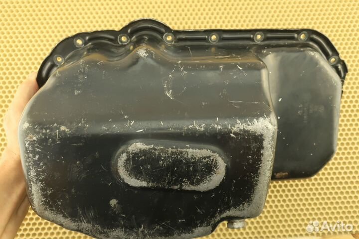 Поддон двигателя VAG 03C103601BE