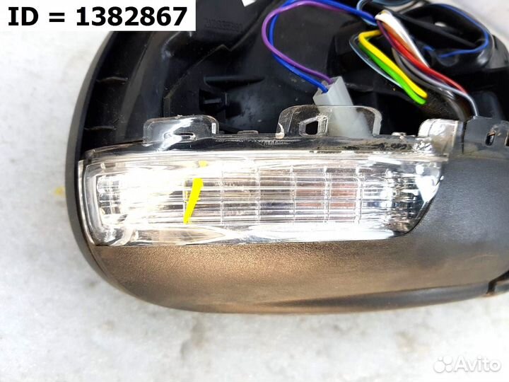 Зеркало правое Volkswagen Tiguan 1 2011-2016