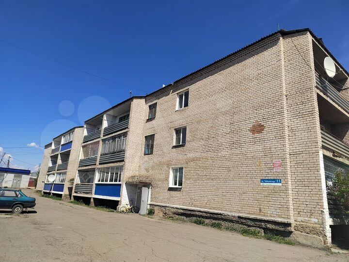 2-к. квартира, 51 м², 1/3 эт.