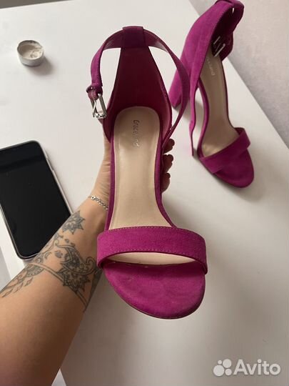 Босоножки женские 38 размер