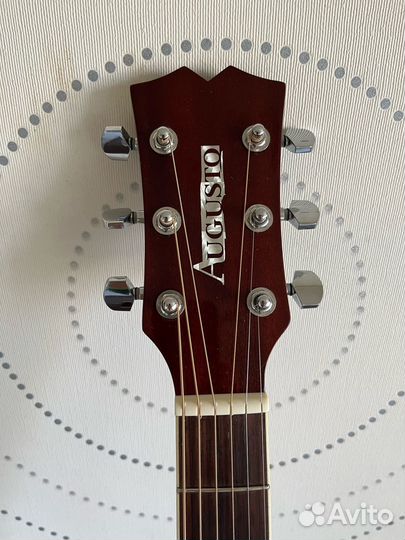 Гитара акустическая от Испанского концерна