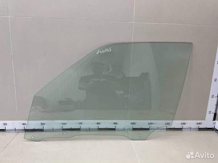 Стекло двери передней левой Toyota Mark 2 x80 1988