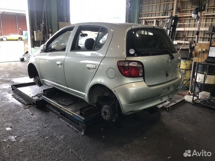 Стеклоподъемный механизм на Toyota Vitz SCP10