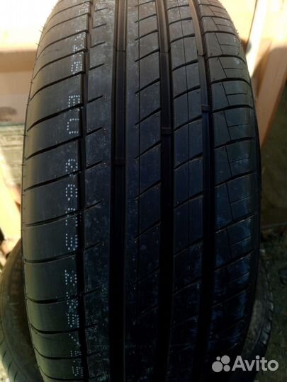 Kapsen RS26 235/55 R19 105W