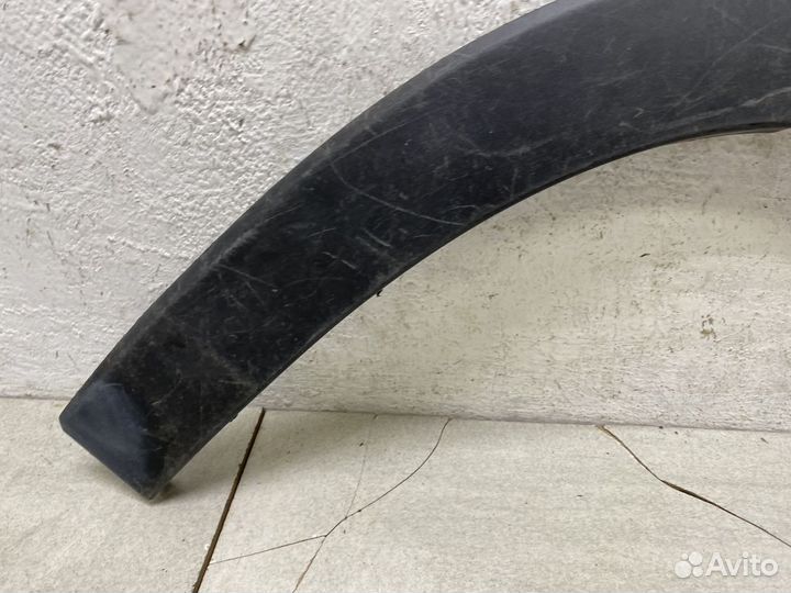 Накладка заднего крыла правого