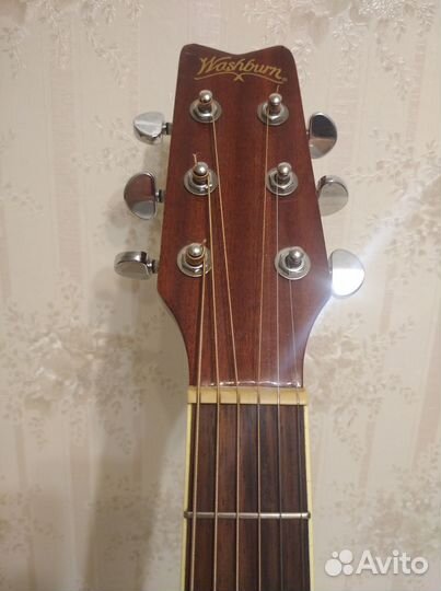 Отличная электроакустическая гитара