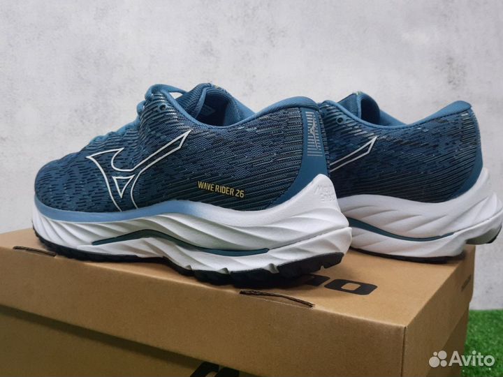 Кроссовки мужские беговые mizuno