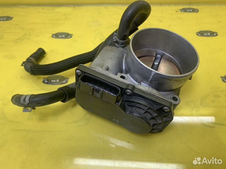 Дросельная заслонка Toyota sequoia 5.7 Tundra