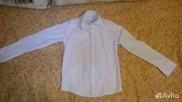 Рубашки школьные р.128 отл.состояние