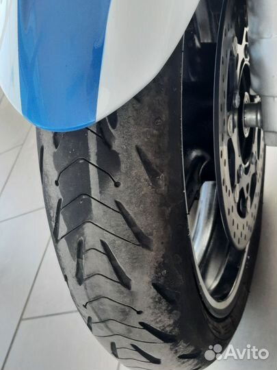 Suzuki GSR 400