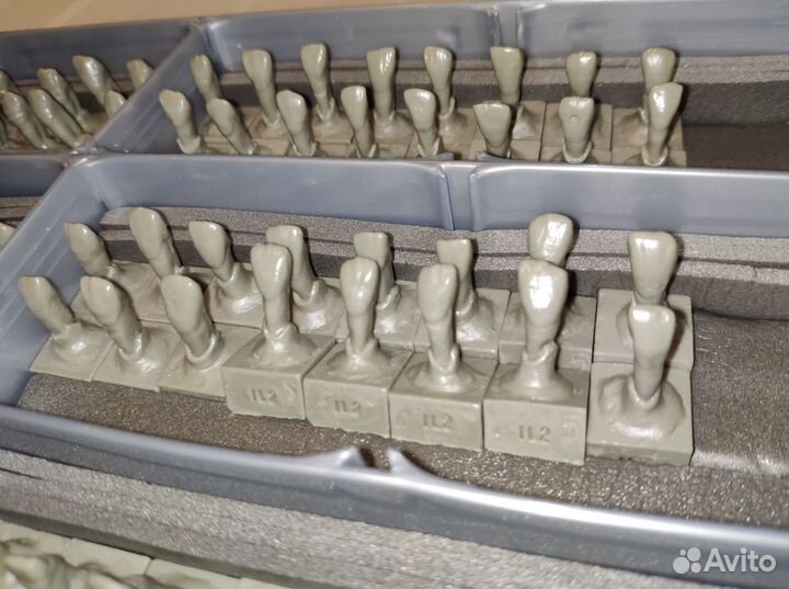 Основной набор зубов Gérald Ubassy 106 репродукций