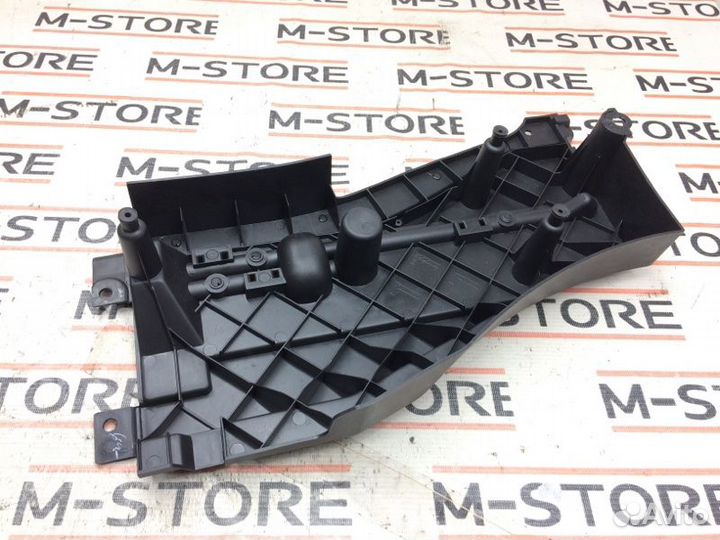 Ящик для инструментов левый Bmw X5 E53 M54B30 2004