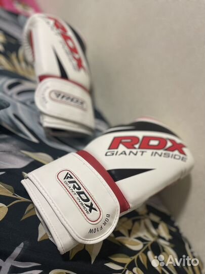 Боксерские перчатки