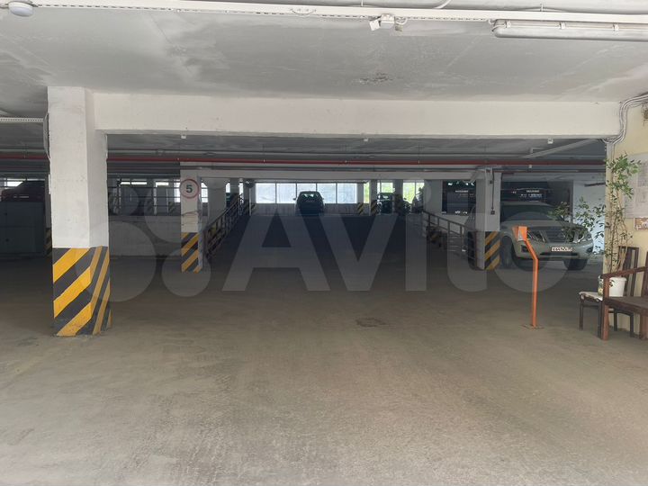 Машиноместо, 14 м²