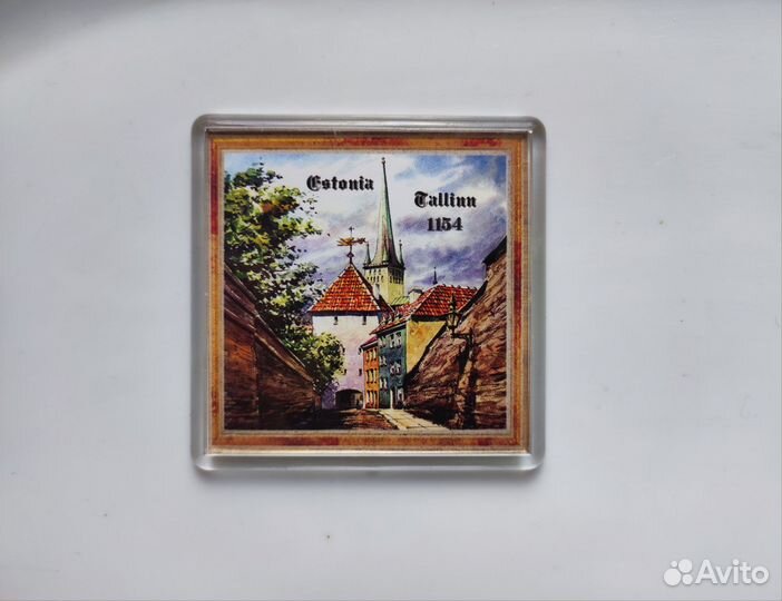 Магниты на холодильник из разных стран Эстония