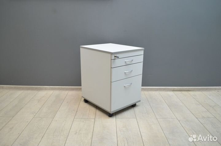 Тумба офисная выкатная Италия