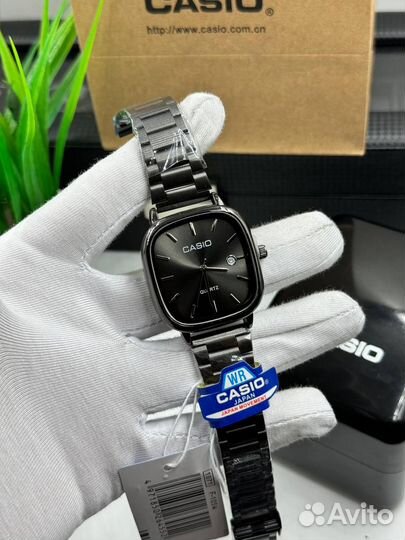 Часы Casio Vintage квадратные