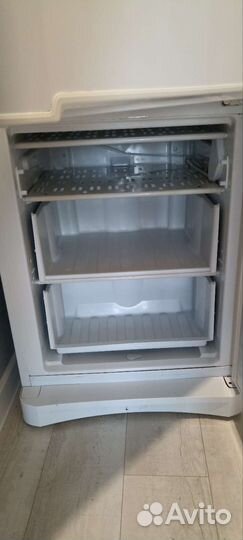 Холодильник бу indesit
