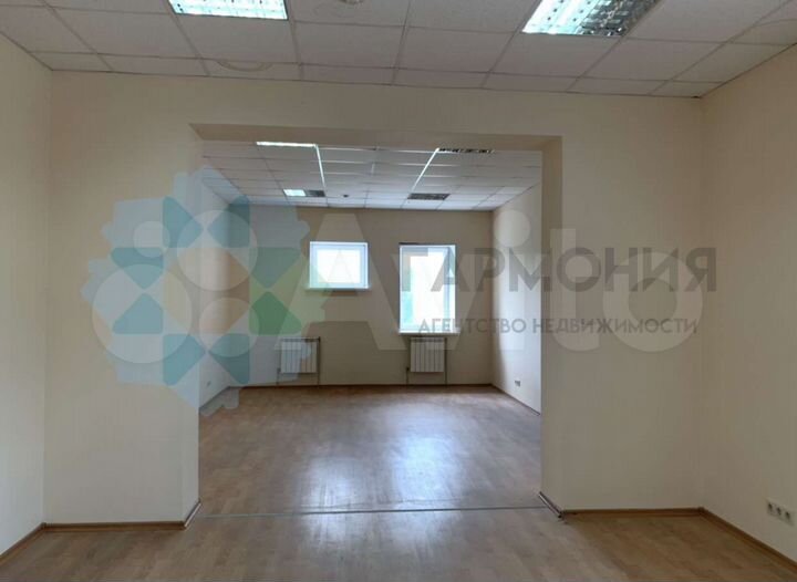 Продам офисное помещение, 310 м²