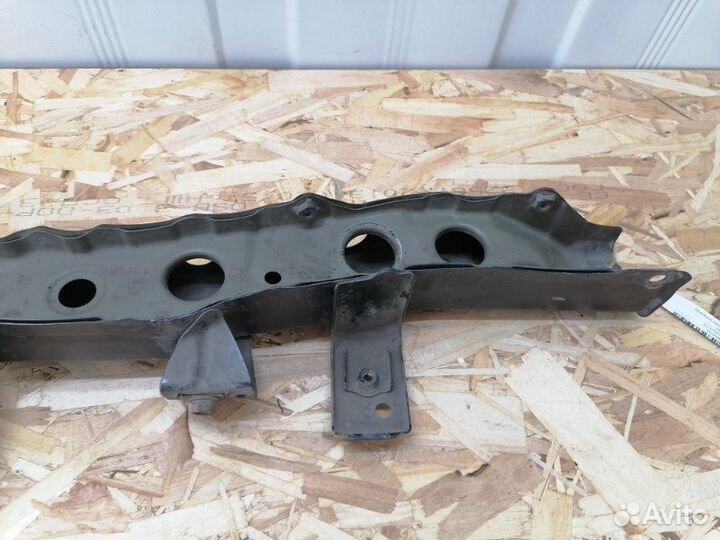 Рамка радиатора Toyota Corolla E150