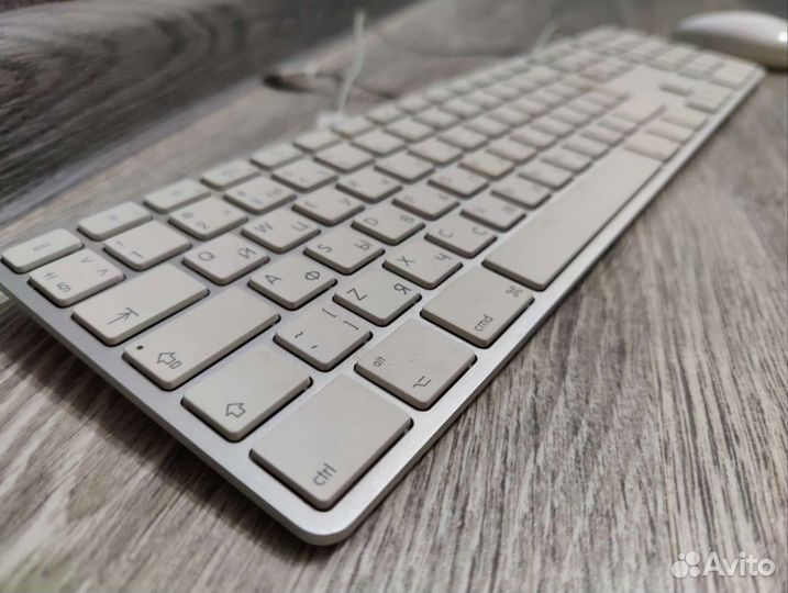 Клавиатура и мышь Apple