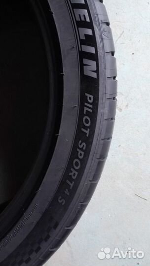 Michelin Pilot Sport 4 S 275/40 R22 108Y