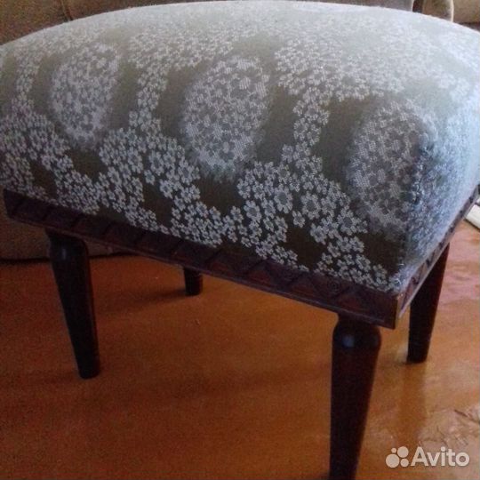 Банкетка антикварная