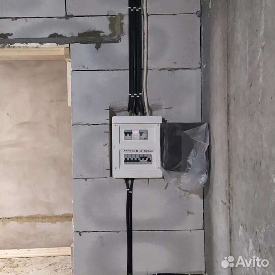 Электрик электромонтажник