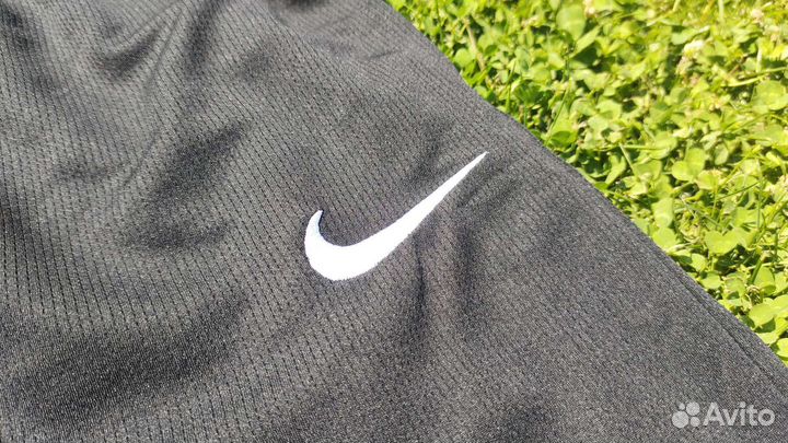 Шорты новые + носки в подарок