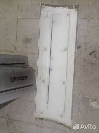 Накладка передней левой двери Ниссан Терано 2