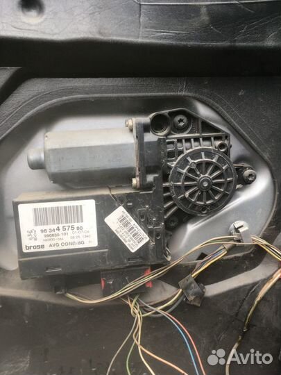 Мотор переднего левого стеклоподъемника Пежо 307