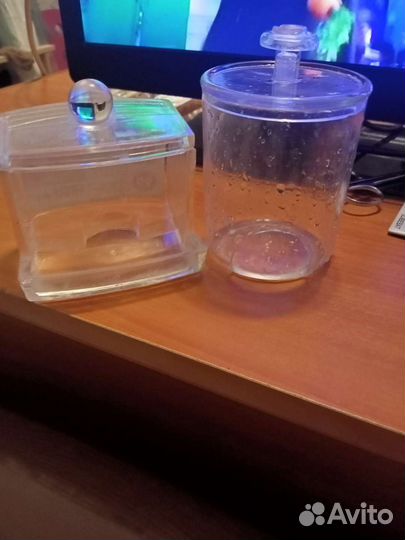 Контейнер для ватных палочек и ватных дисков