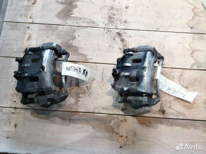 Суппорта передняя левая Opel Antara