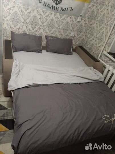 Диван прямой с декором moon аккордеон