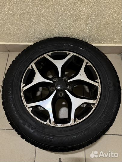 Зимняя резина 215/65 R16 на дисках subaru SB22