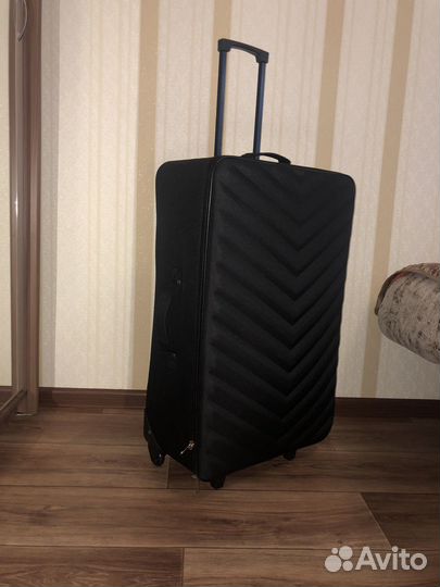 Чемодан новый