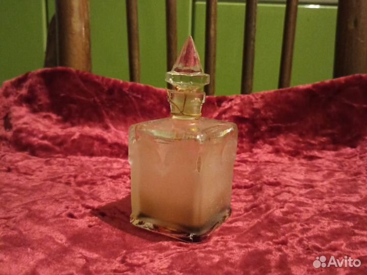 Винтажный флакон от духов, Чёрный ларец