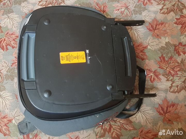 Автокресло бустер Heyner с креплением SafeUpFix