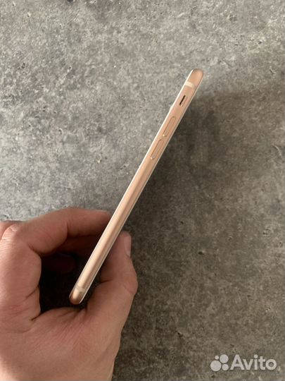 iPhone 8, 64 ГБ