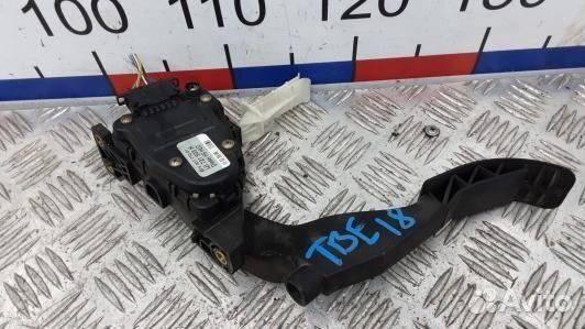Педаль газа volkswagen bora 1 (TBE18NW01)