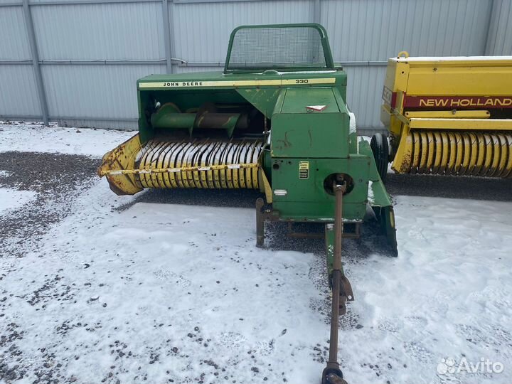 Пресс-подборщик John Deere 330, 2001