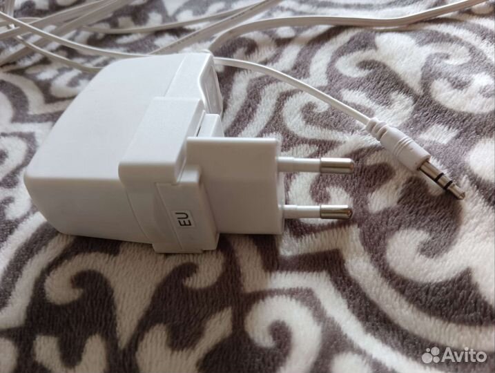 Портативная колонка jbl