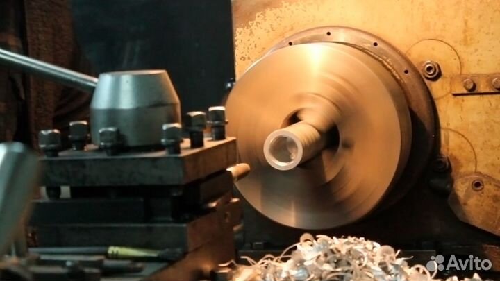 Токарь универсал