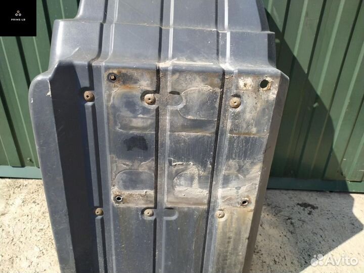 Подкрылок кабины лев. MAN TGS 2008 81612100675